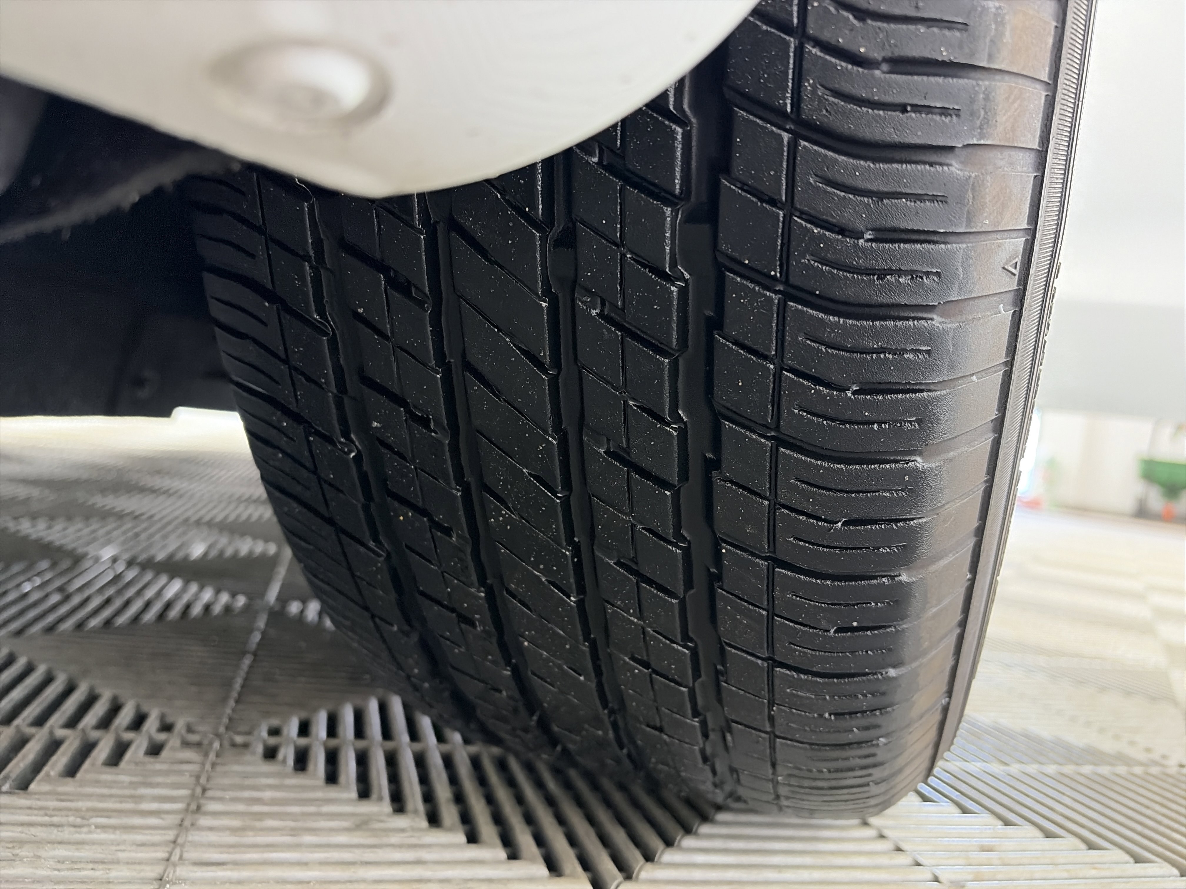 Used 2024 Chrysler Pacifica Touring-L image 13