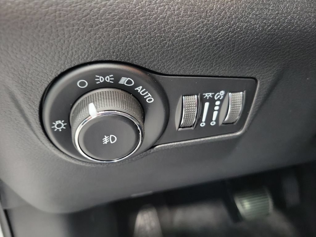 New 2026 Jeep Compass Trailhawk w/ Sun, Sound & Navigation Group AWD/4WD image 13