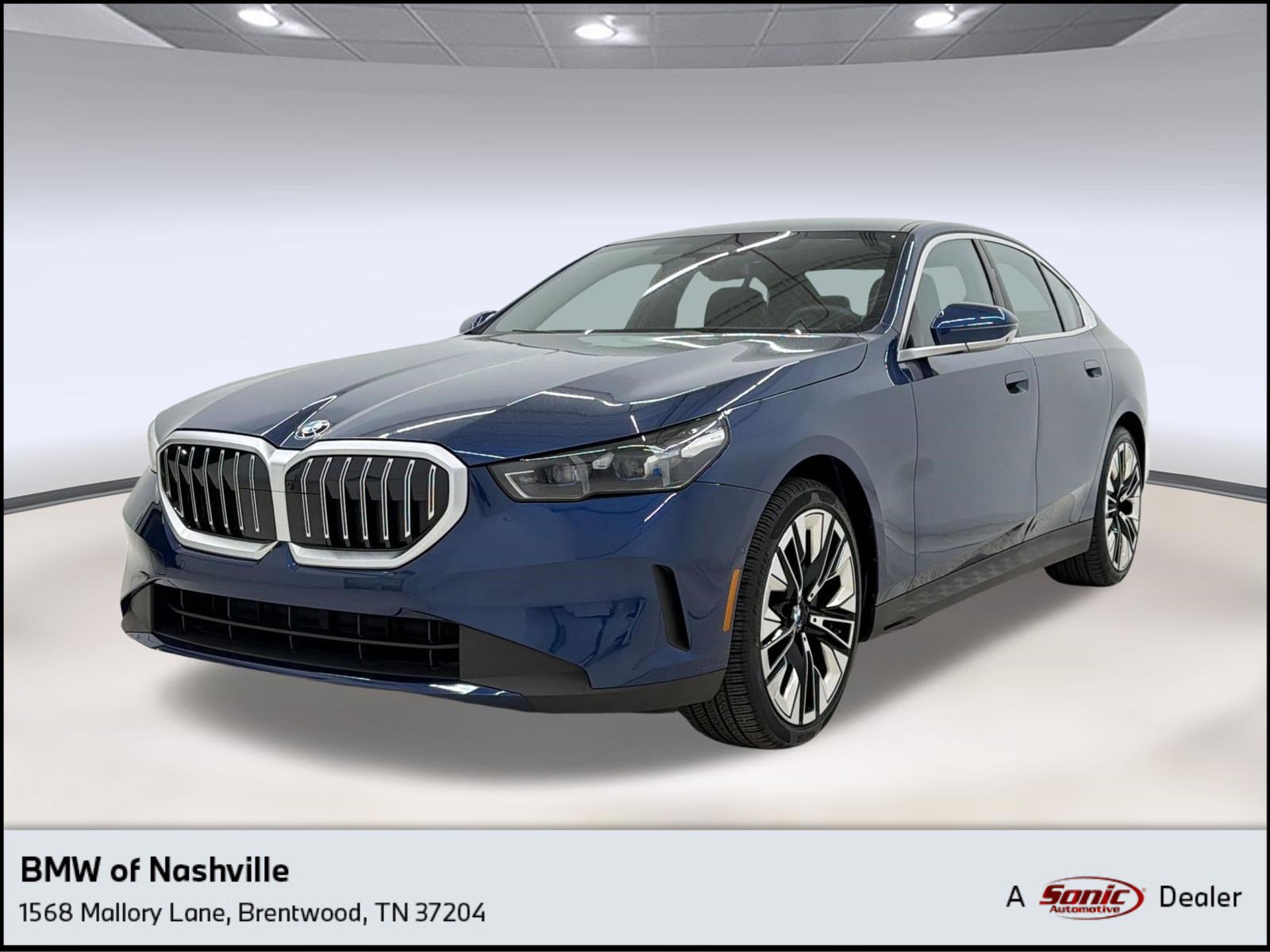Used 2025 BMW 530i w/ Premium Package RWD image 1