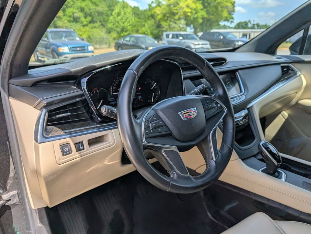 Used 2018 Cadillac XT5 FWD w/ LPO, Wheel Lock Package image 31