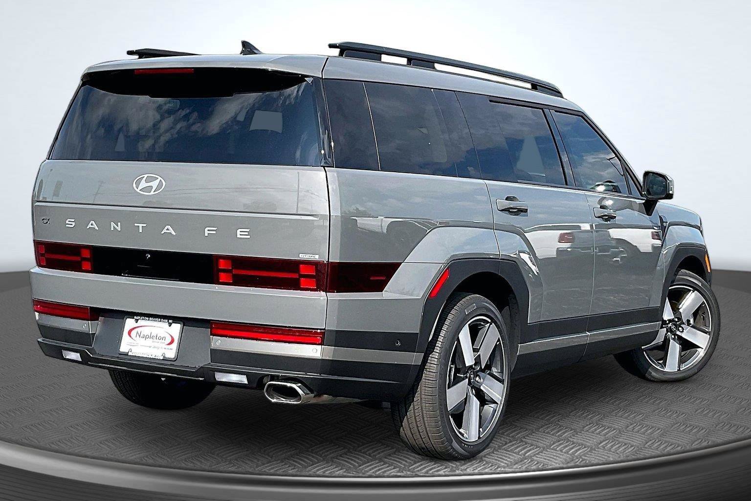 Used 2026 Hyundai Santa Fe Limited AWD/4WD image 2