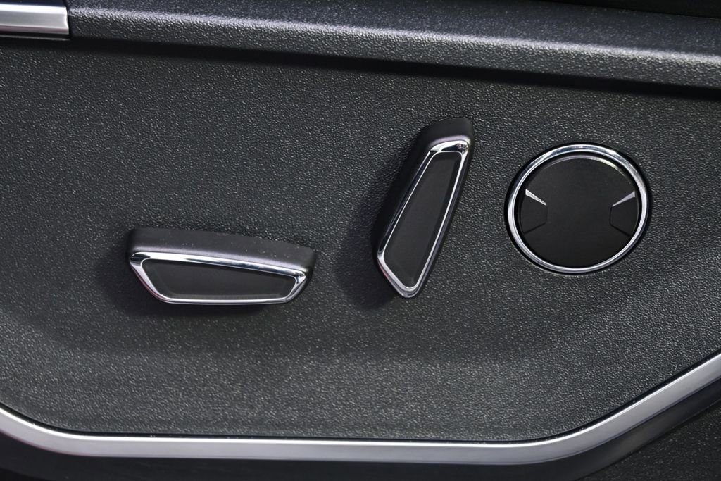 Used 2025 Ford F150 Raptor image 14