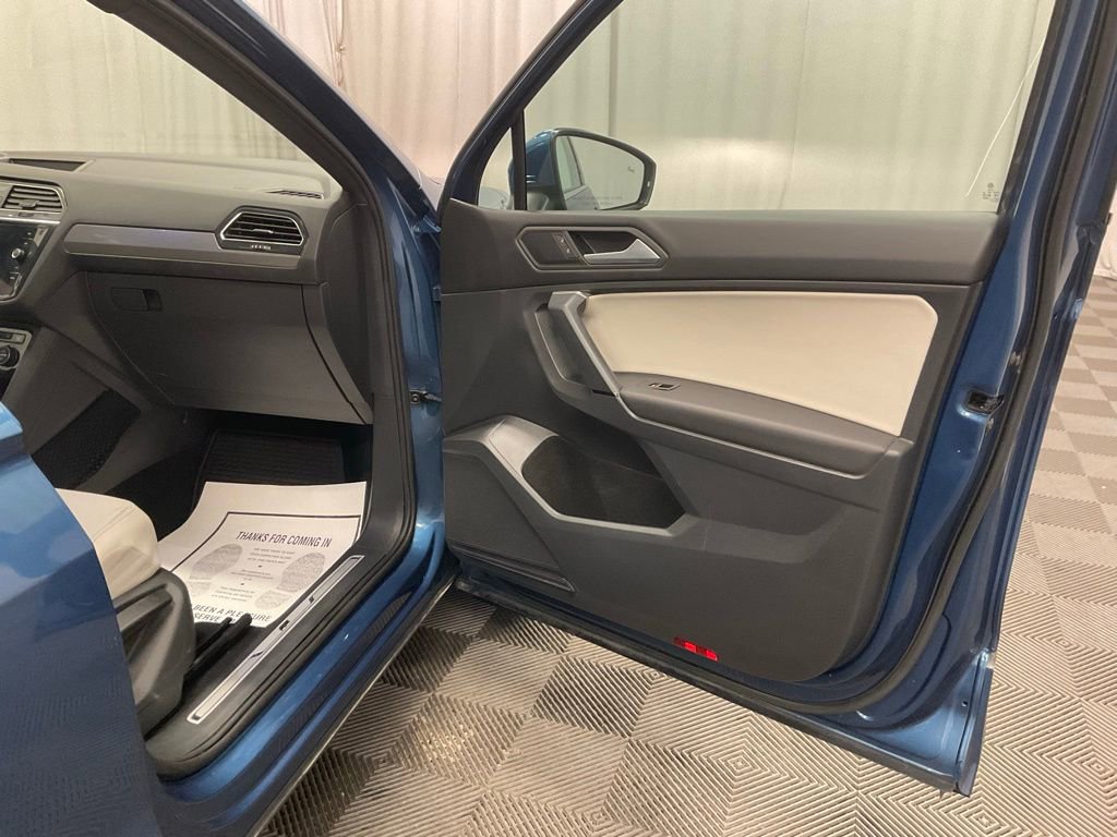 Used 2019 Volkswagen Tiguan SEL R-Line image 30