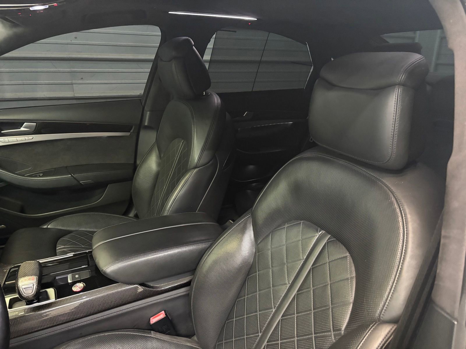 Used 2013 Audi S8 AWD/4WD image 9