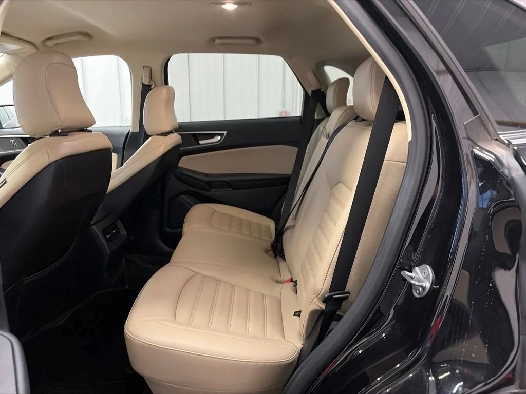 Used 2024 Ford Edge SEL AWD/4WD image 14