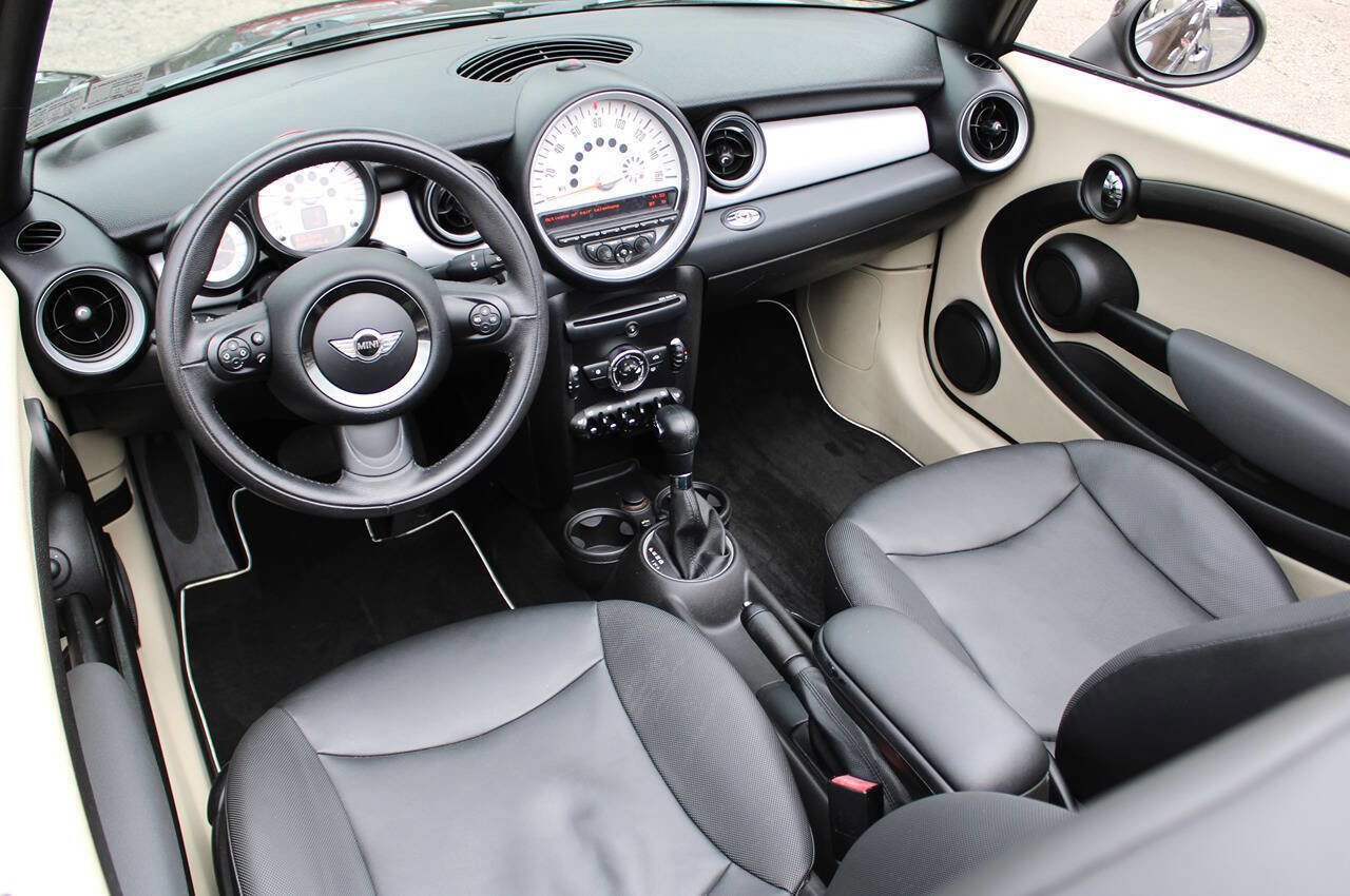 Used 2012 MINI Cooper Convertible image 15