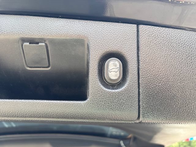 Used 2018 Chevrolet Tahoe LT AWD/4WD image 24