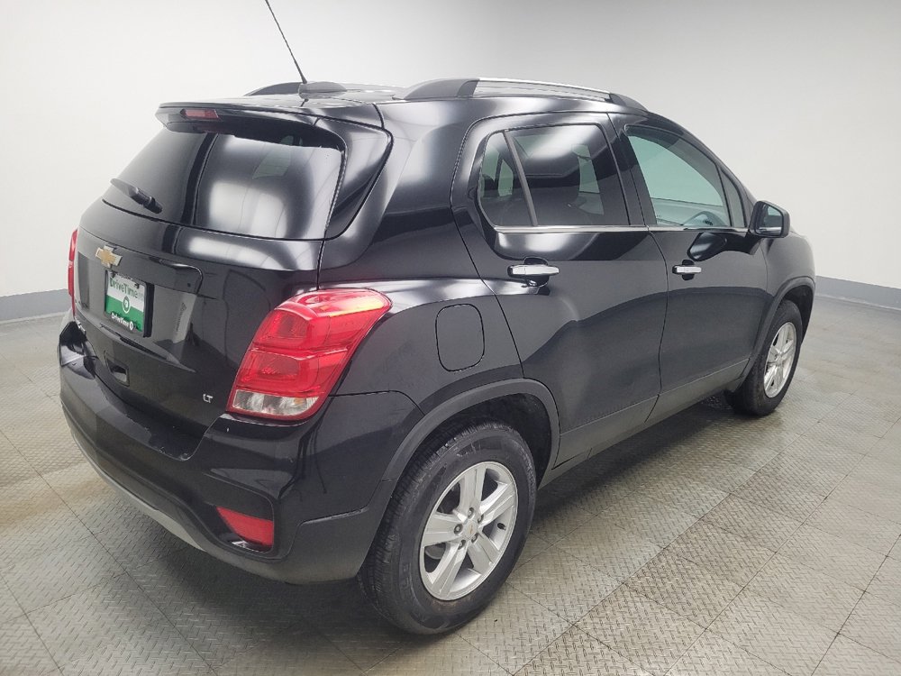 Used 2020 Chevrolet Trax LT w/ LT Convenience Package image 9