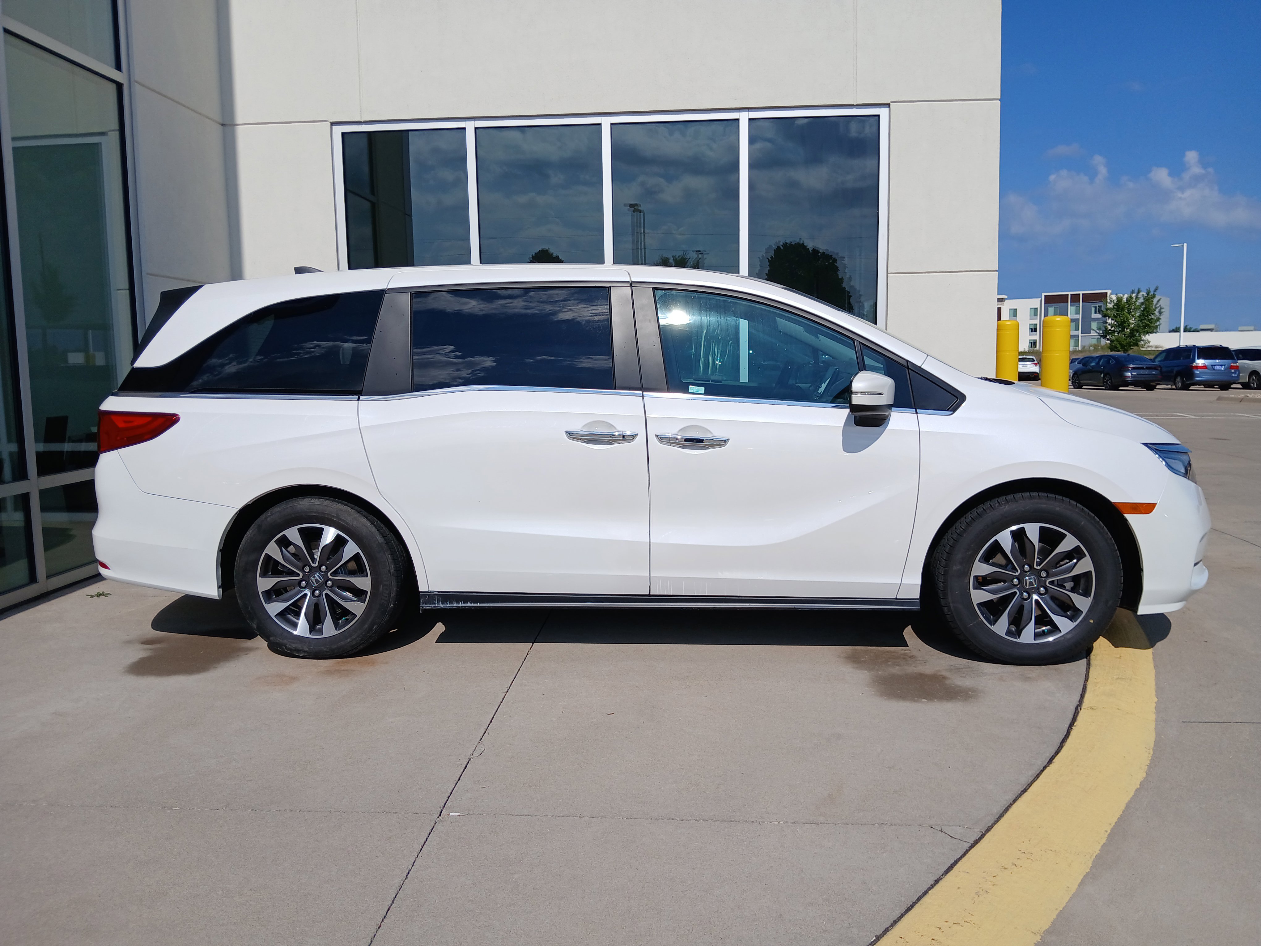 Used 2024 Honda Odyssey EX-L image 6
