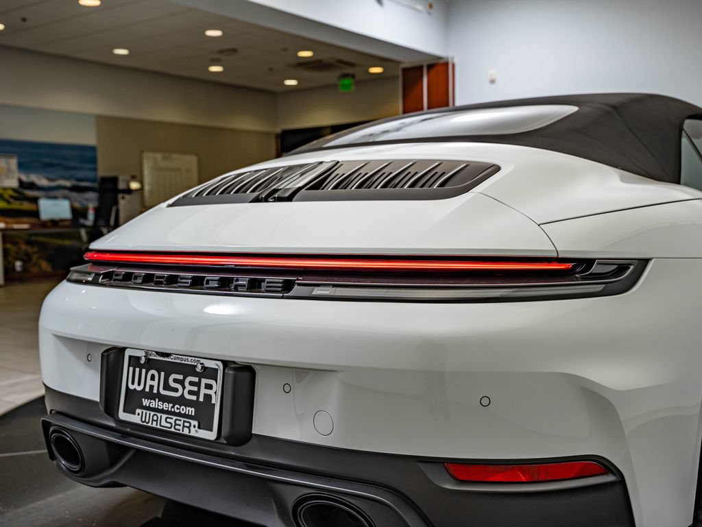 Certified 2025 Porsche 911 Carrera RWD image 20