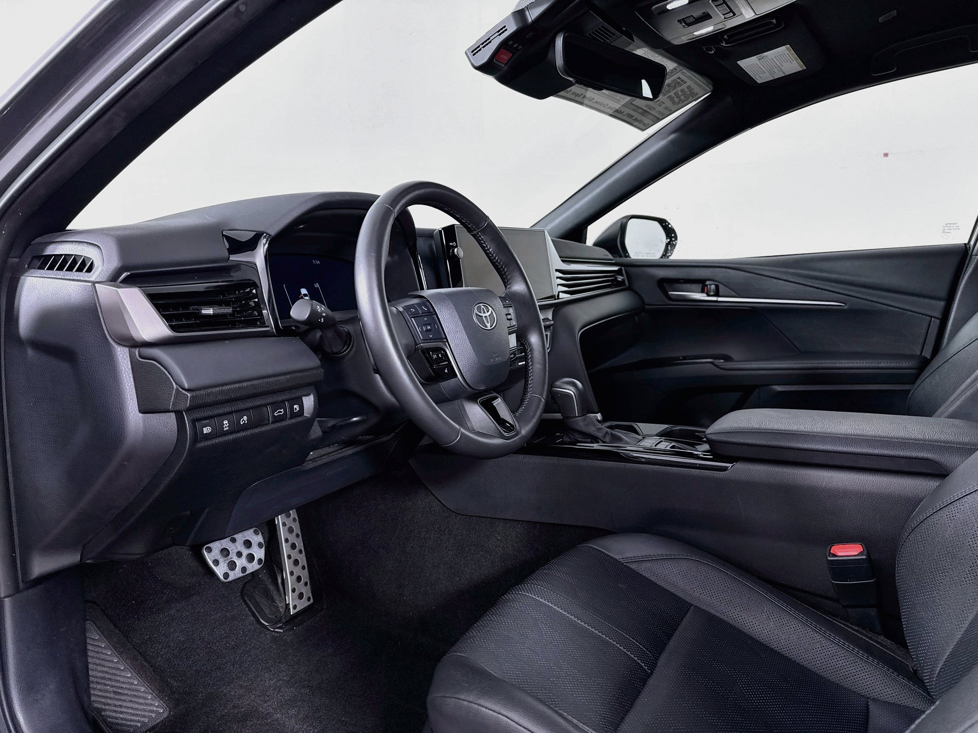 Certified 2025 Toyota Camry XSE FWD image 9