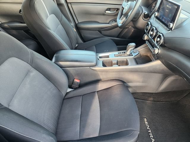 Used 2025 Nissan Sentra SV FWD image 14