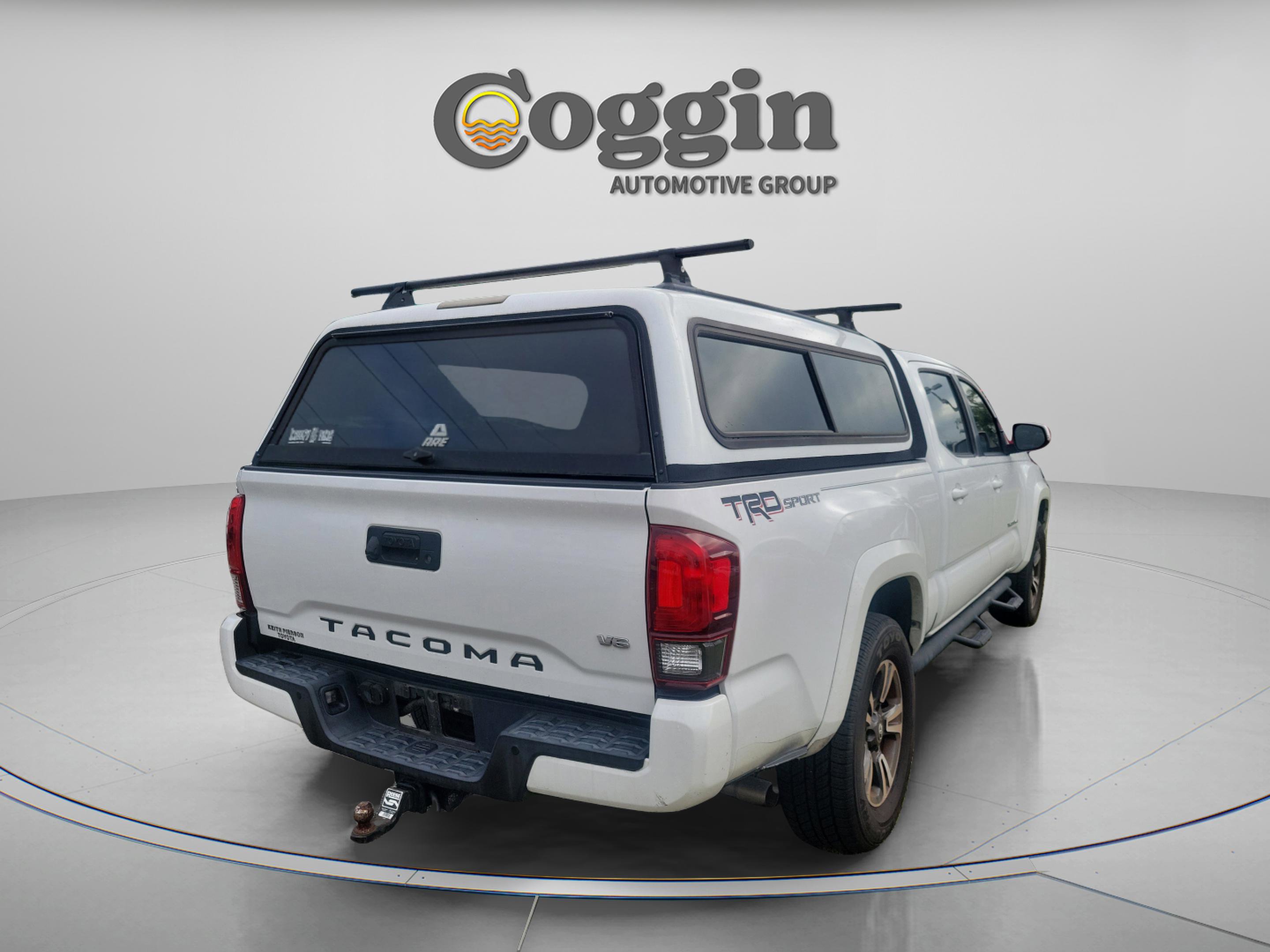 Used 2018 Toyota Tacoma TRD Sport RWD image 5