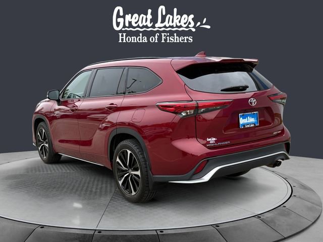 Used 2021 Toyota Highlander XSE AWD/4WD image 3