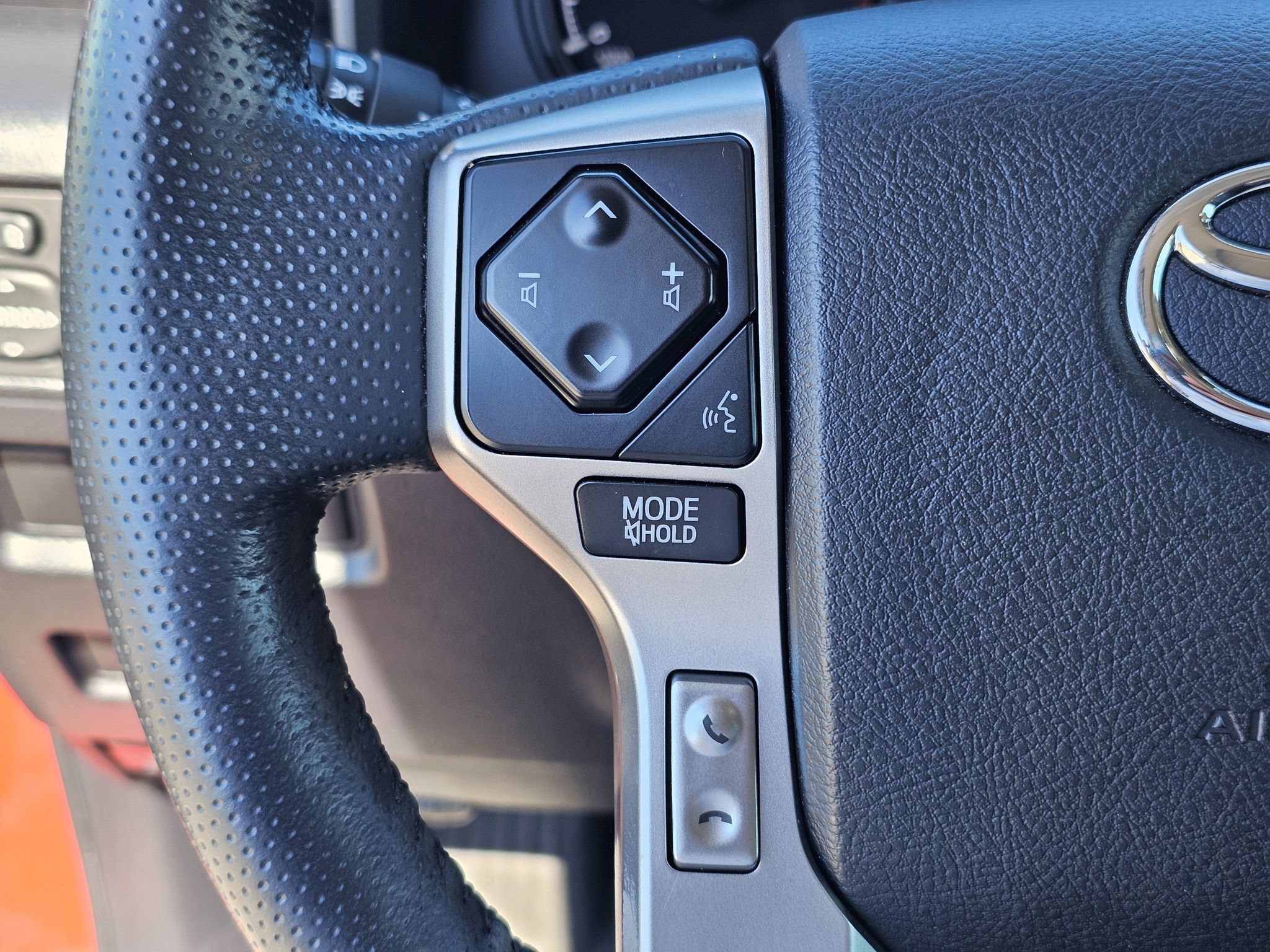 Used 2023 Toyota 4Runner SR5 Premium w/ Moonroof Package RWD image 22