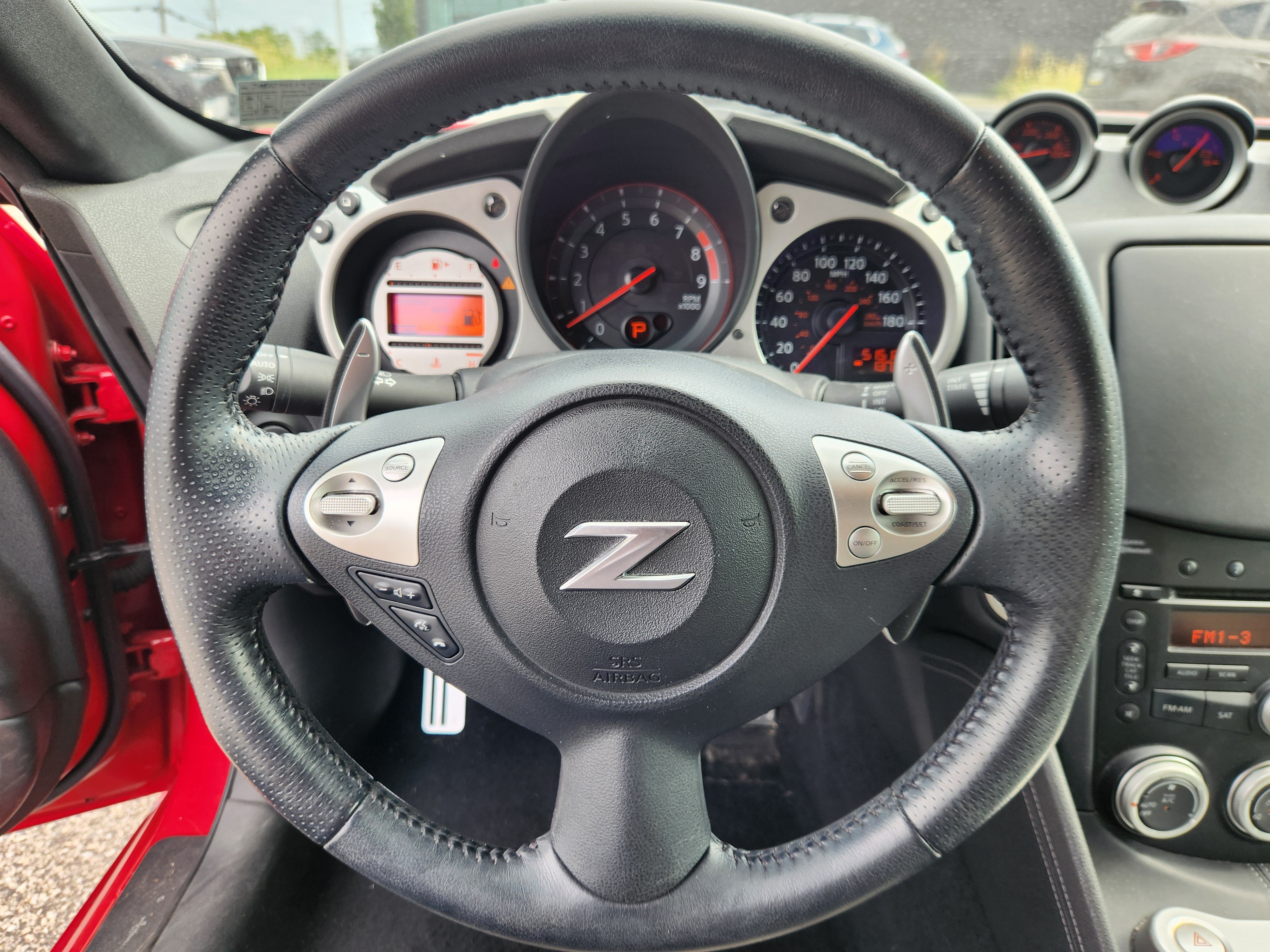 Used 2009 Nissan 370Z Touring w/ Sport Pkg RWD image 9