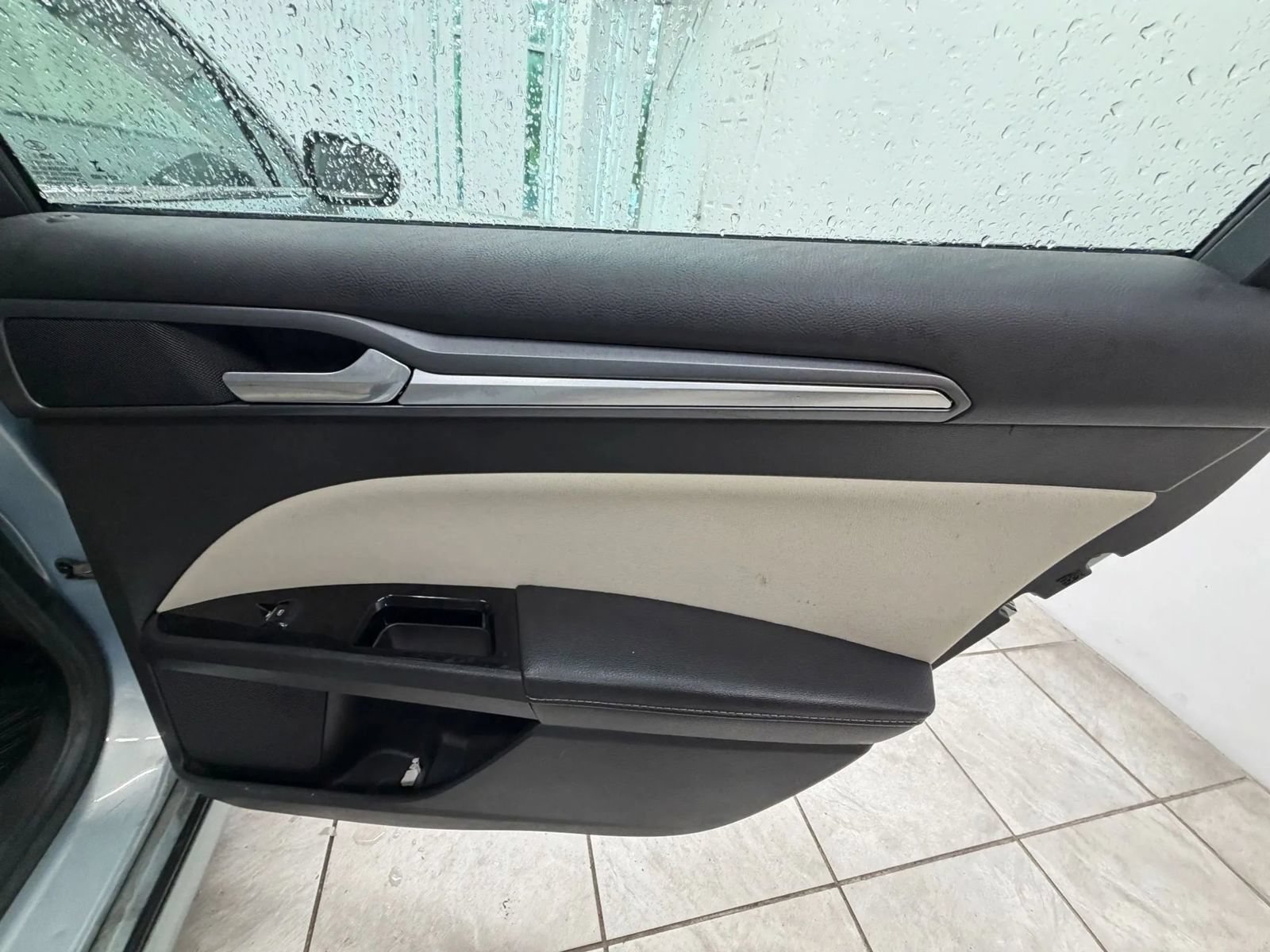 Used 2014 Ford Fusion Energi Titanium w/ Driver Assist Package FWD image 18