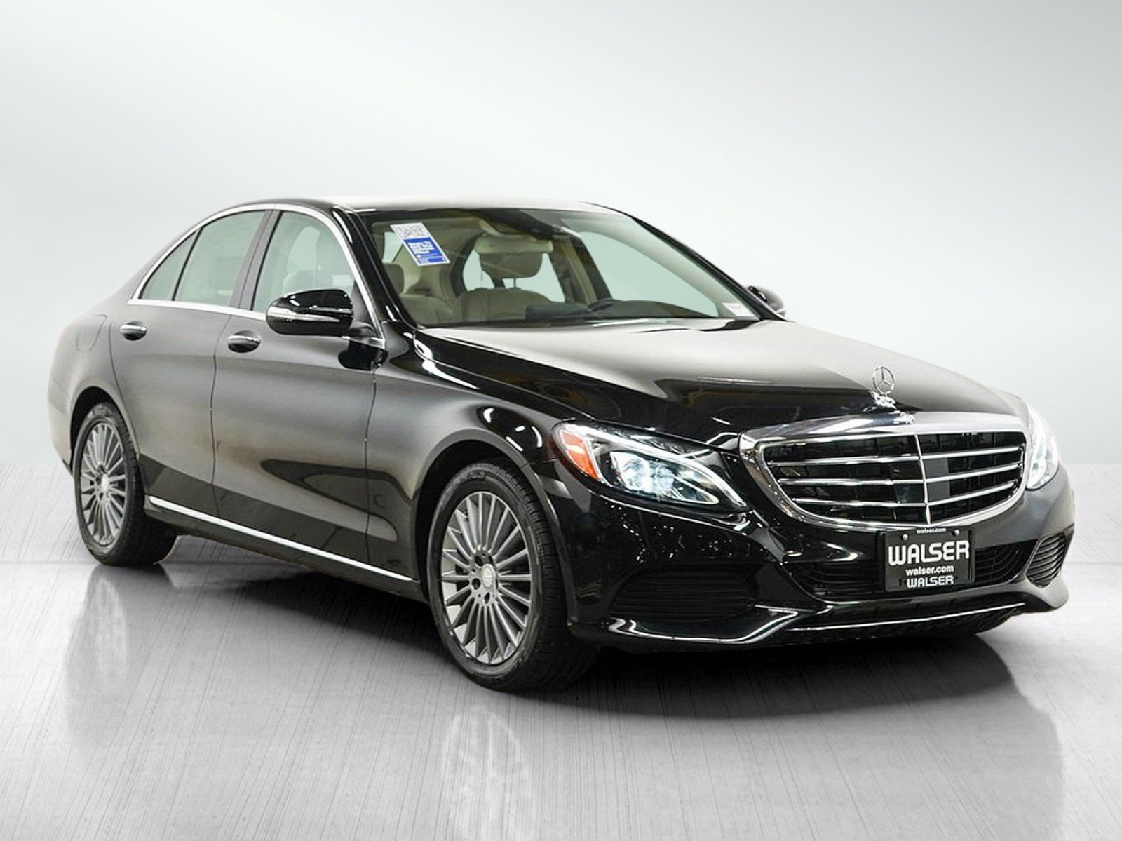 Used 2015 Mercedes-Benz C 300 4MATIC Sedan image 7