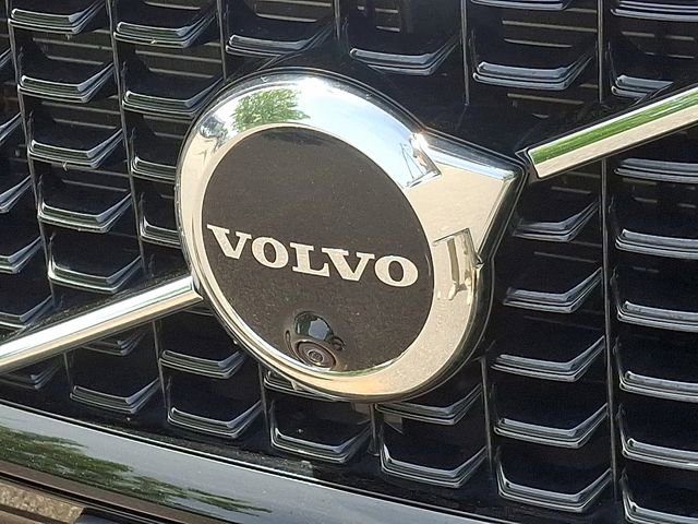 Used 2022 Volvo XC60 T8 R-Design w/ Protection Package Premier image 35