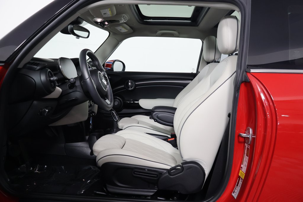 Used 2023 MINI Cooper 2-Door Hardtop FWD image 10
