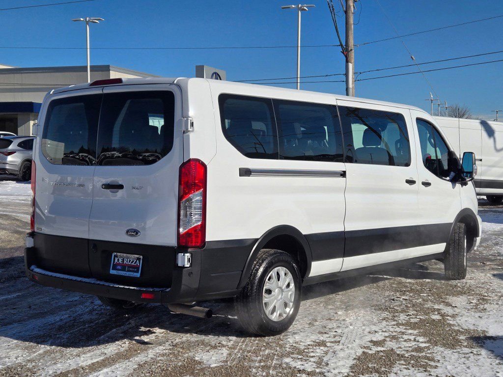 Used 2023 Ford Transit 350 XLT image 9