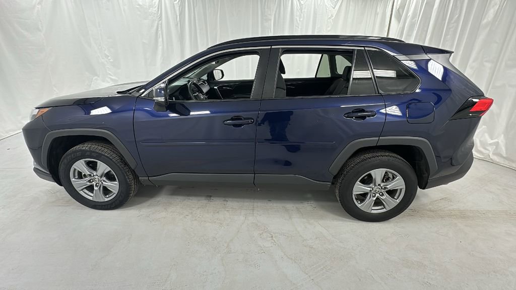 Used 2022 Toyota RAV4 XLE image 6