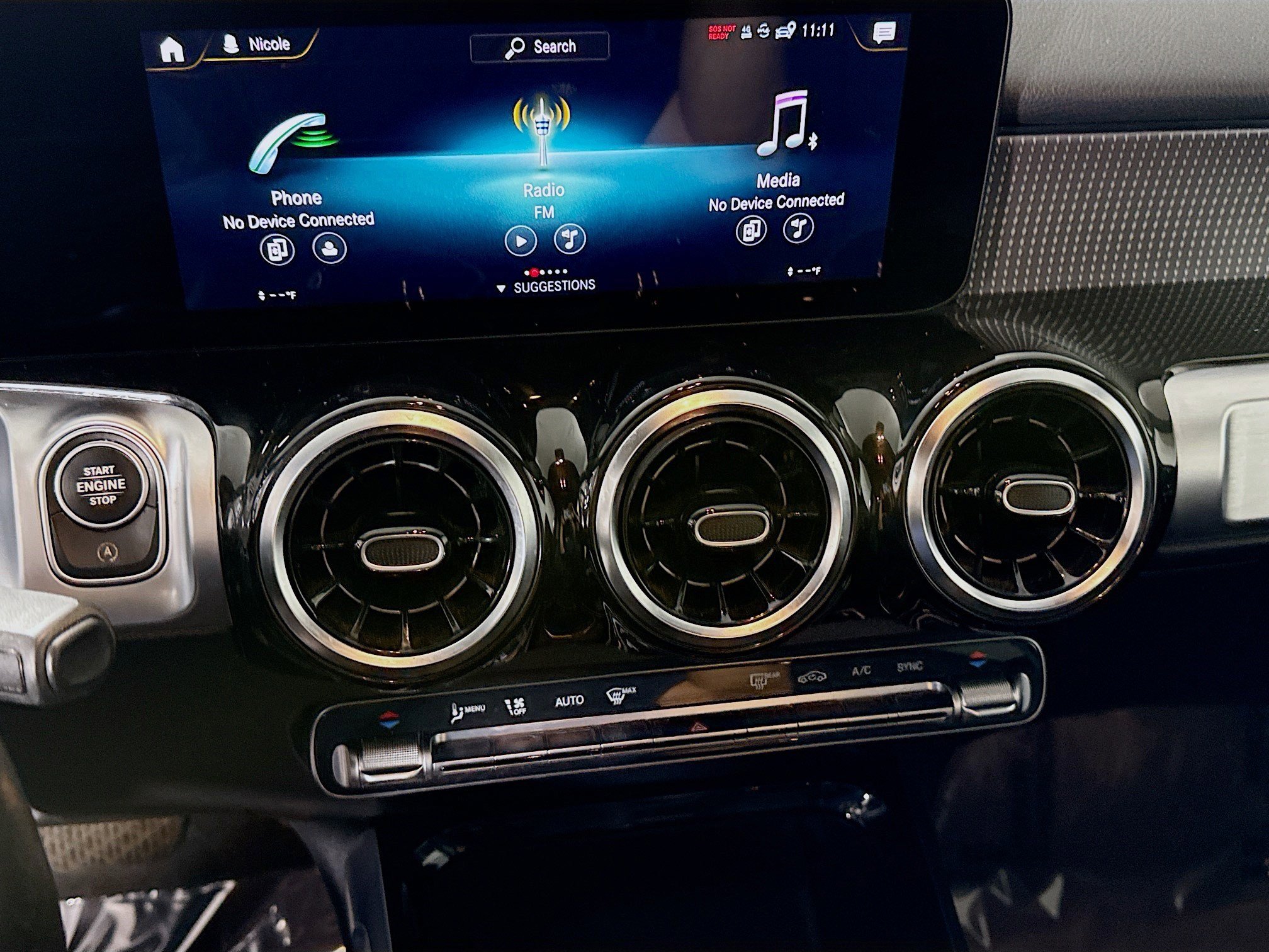 Used 2022 Mercedes-Benz GLB 250 w/ Premium Package Lite image 18