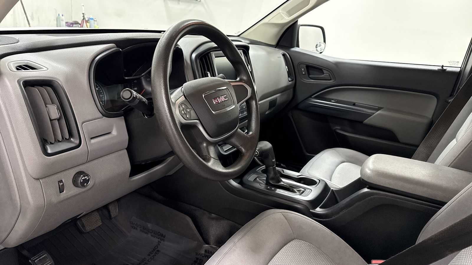 Used 2018 GMC Canyon 2WD Ext Cab 128.3 w/ Convenience Package image 12