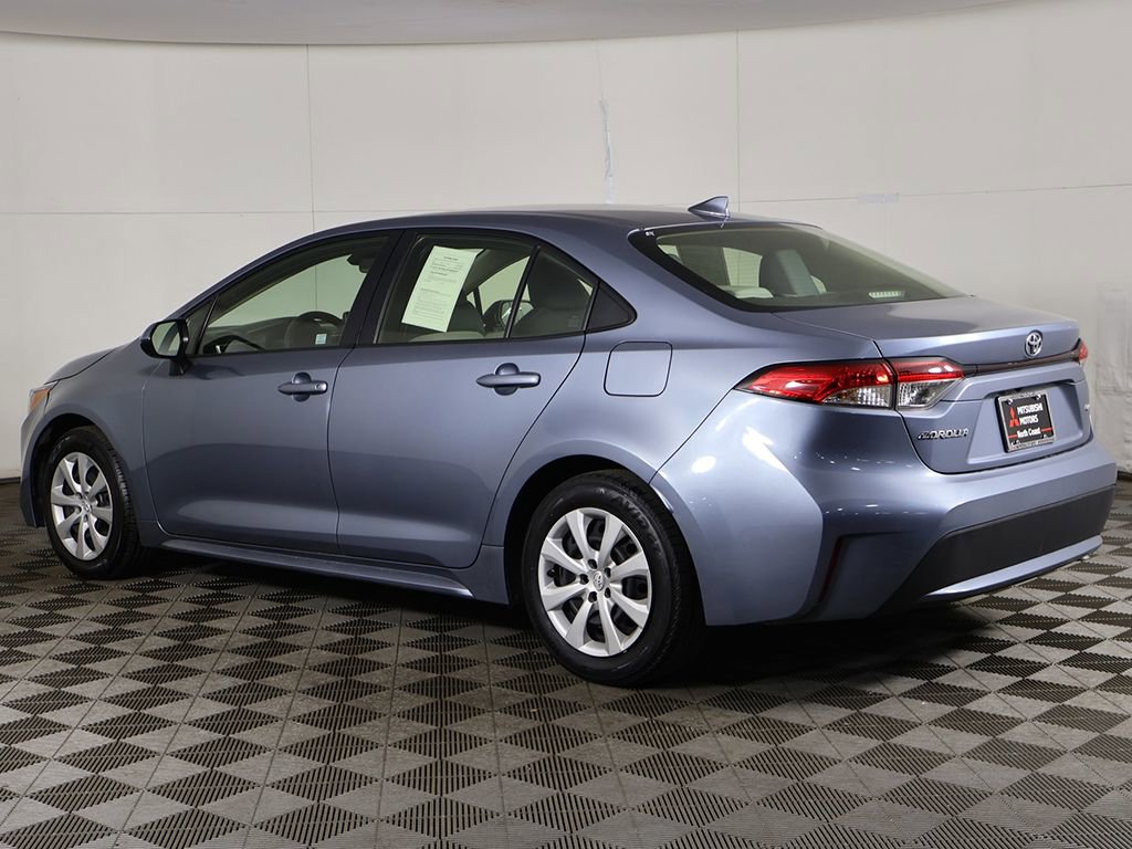 Used 2022 Toyota Corolla LE image 6