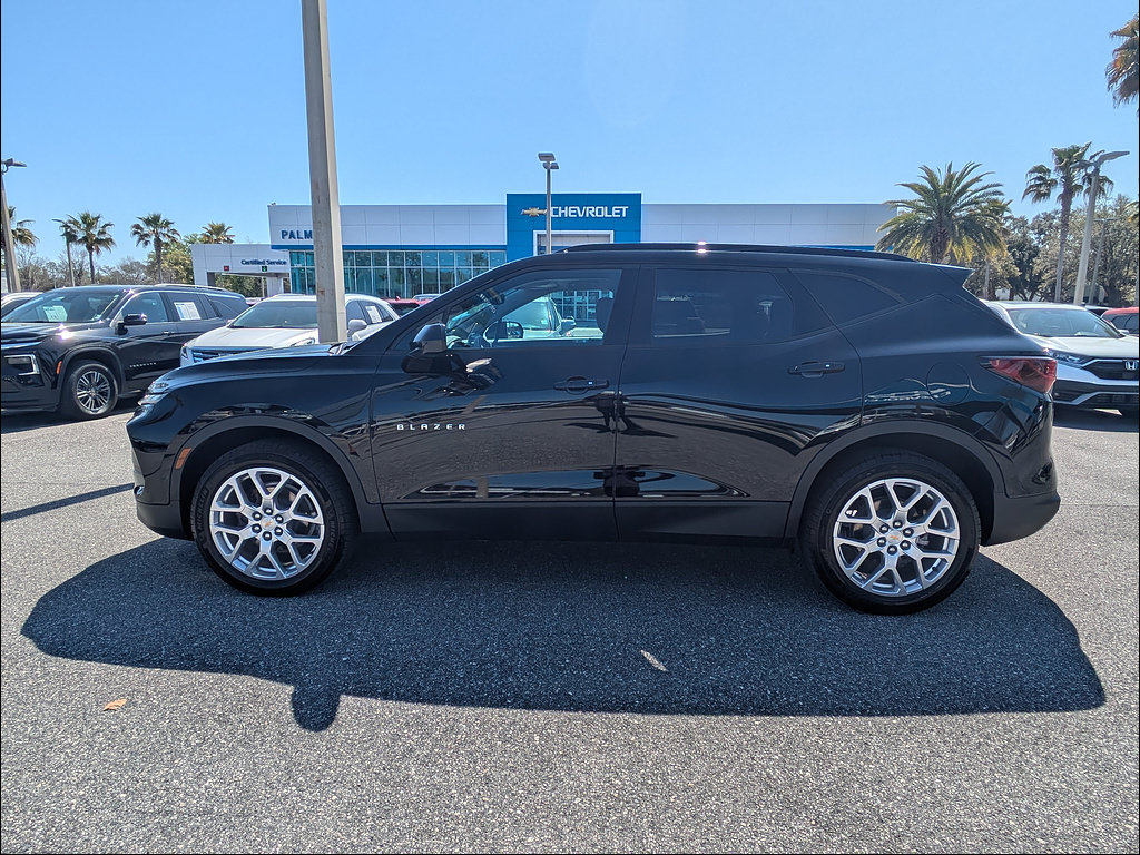 Certified 2024 Chevrolet Blazer LT w/ Convenience Package AWD/4WD image 23