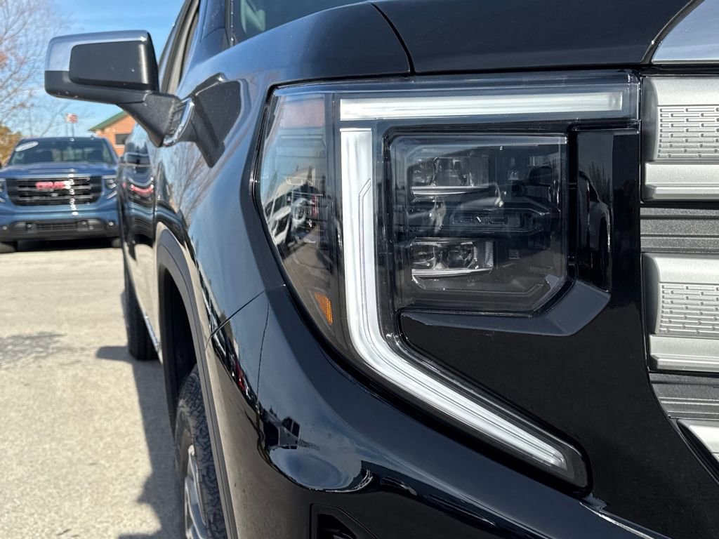 New 2026 GMC Sierra 1500 SLE image 12