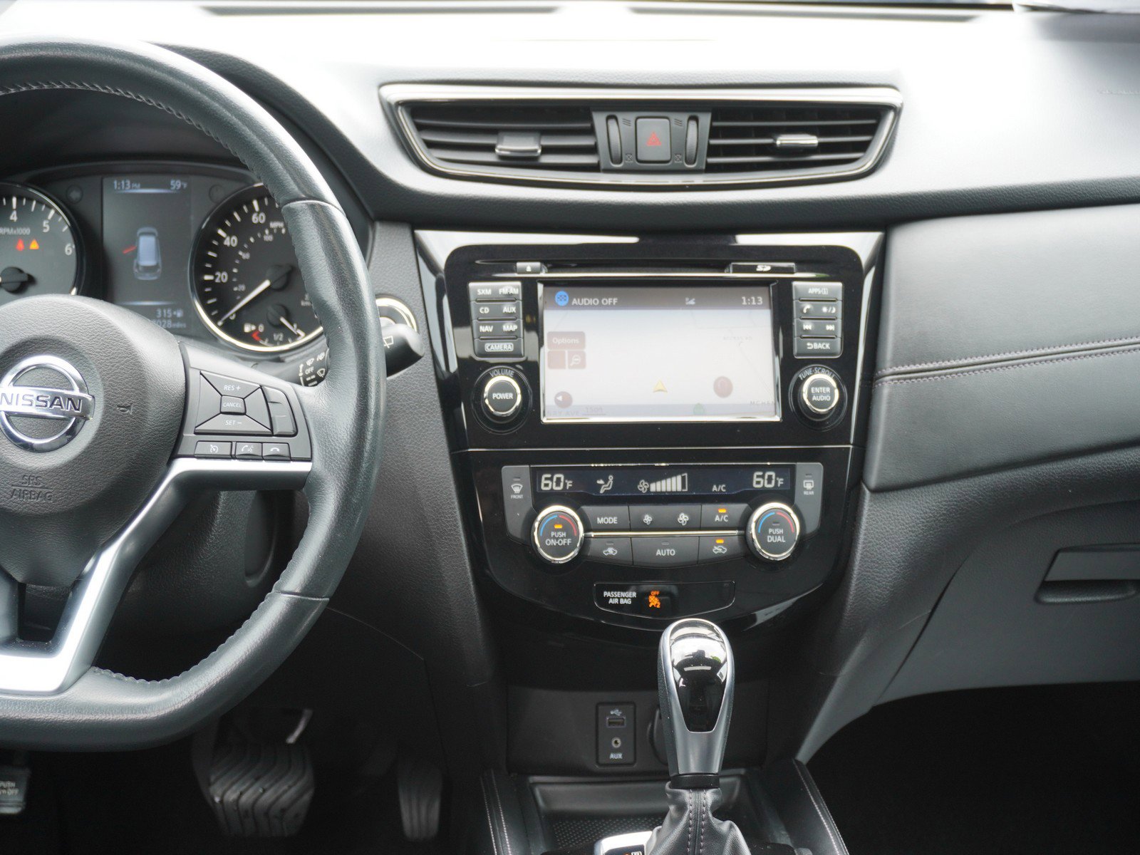 Used 2017 Nissan Rogue SL w/ SL Premium Package FWD image 16