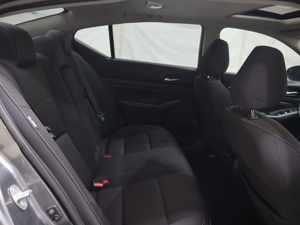Used 2019 Nissan Altima 2.5 SV image 13