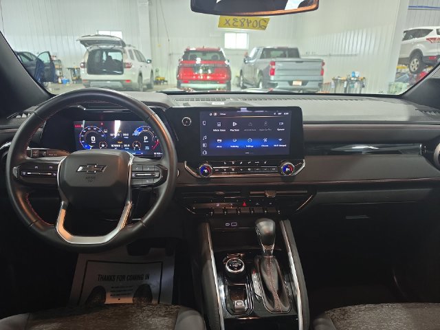 Used 2024 Chevrolet Colorado Z71 w/ Z71 Convenience Package 2 AWD/4WD image 9