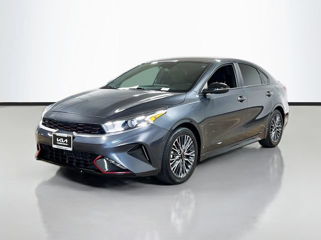 Certified 2023 Kia Forte GT-Line FWD image 3