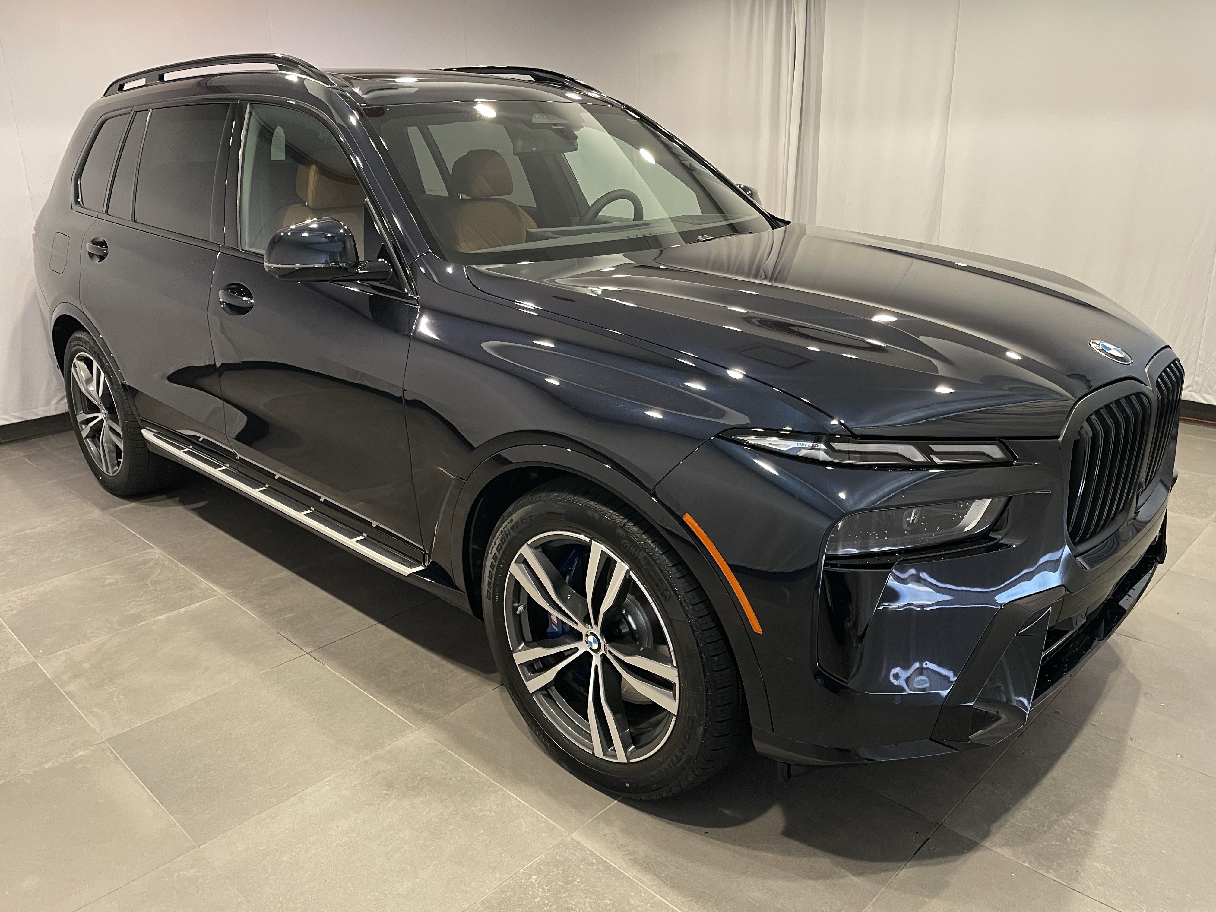 New 2027 BMW X7 xDrive40i w/ M Sport Package AWD/4WD image 3