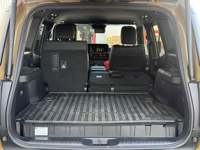 Used 2024 Toyota Land Cruiser image 32