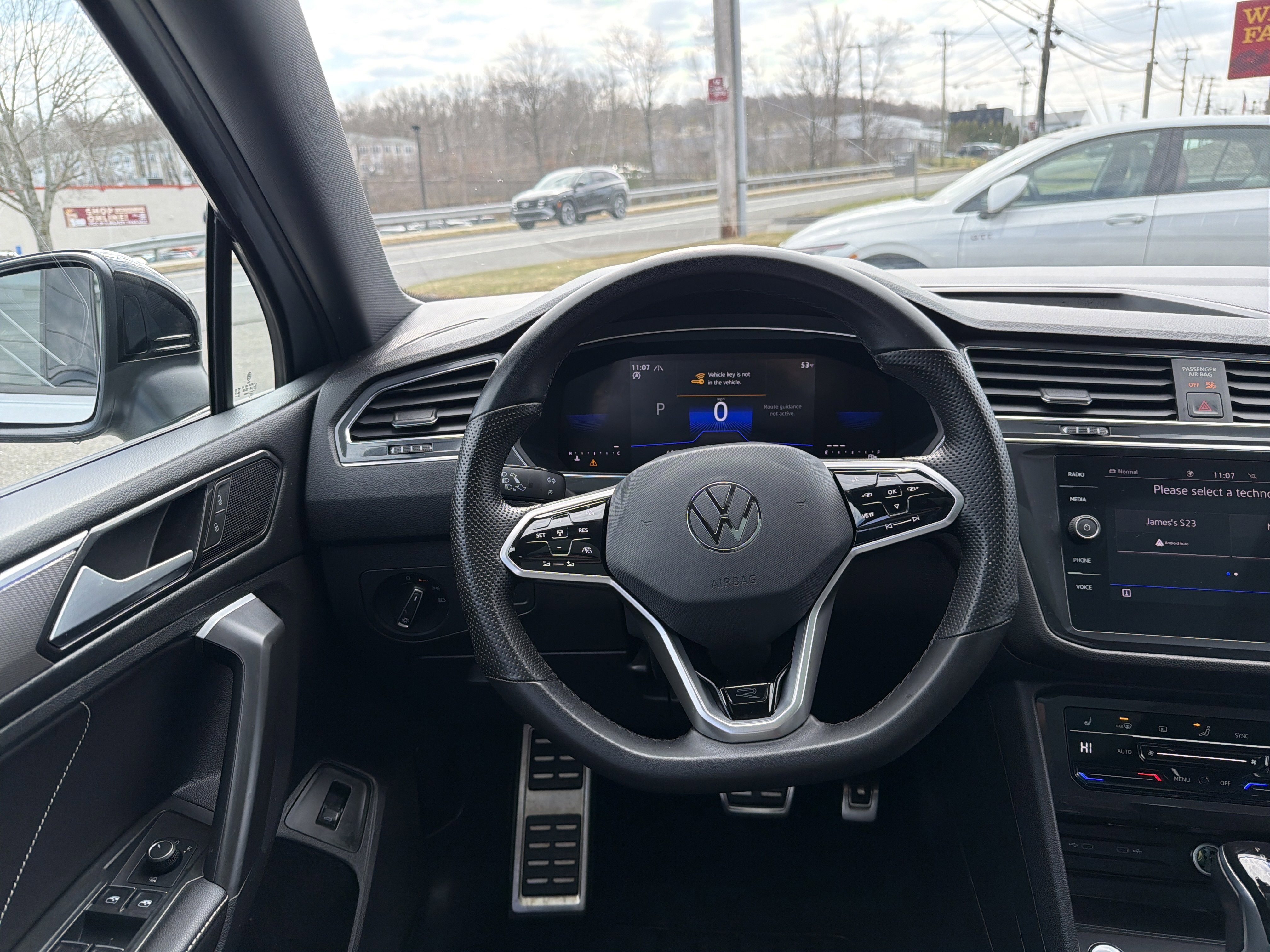 Certified 2024 Volkswagen Tiguan SE R-Line AWD/4WD image 7