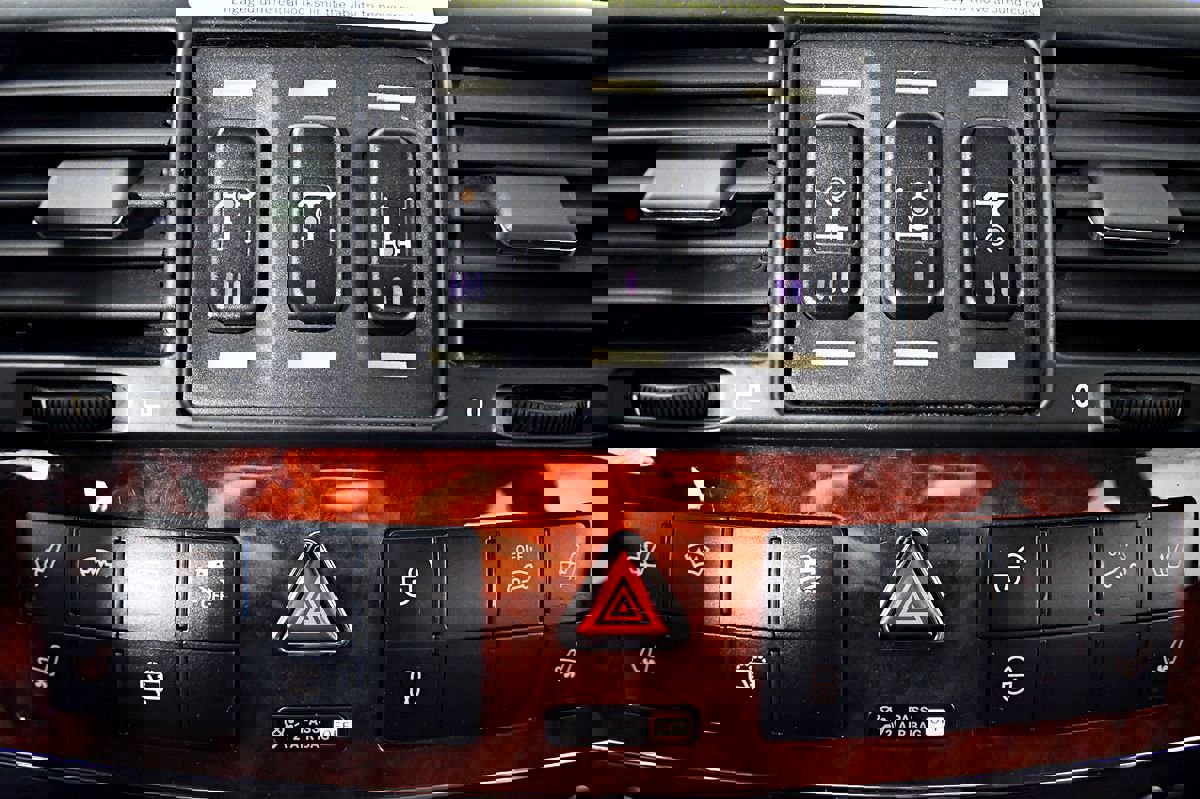 Used 2012 Mercedes-Benz G 550 SUV image 27