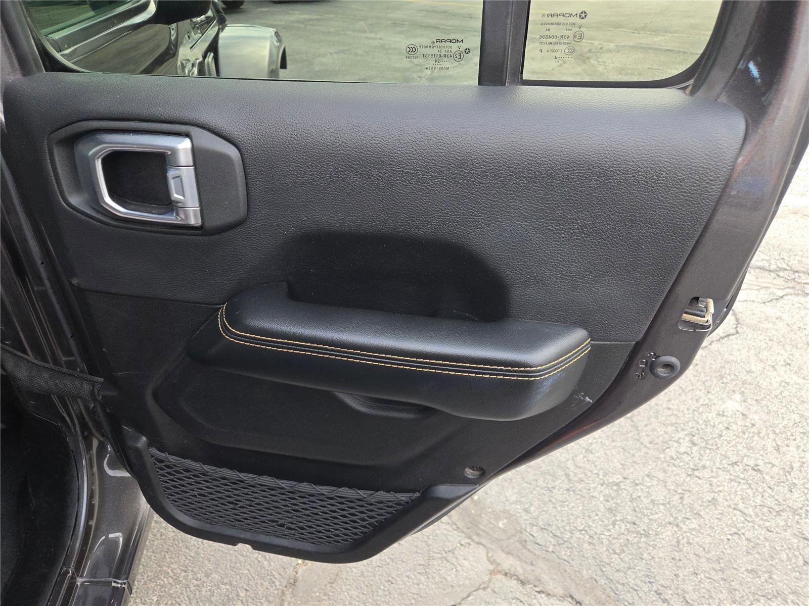 Used 2024 Jeep Wrangler Sahara image 9