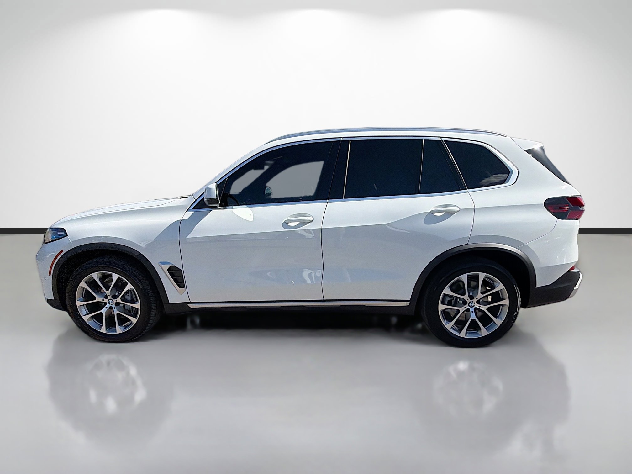 Used 2026 BMW X5 xDrive40i AWD/4WD image 6