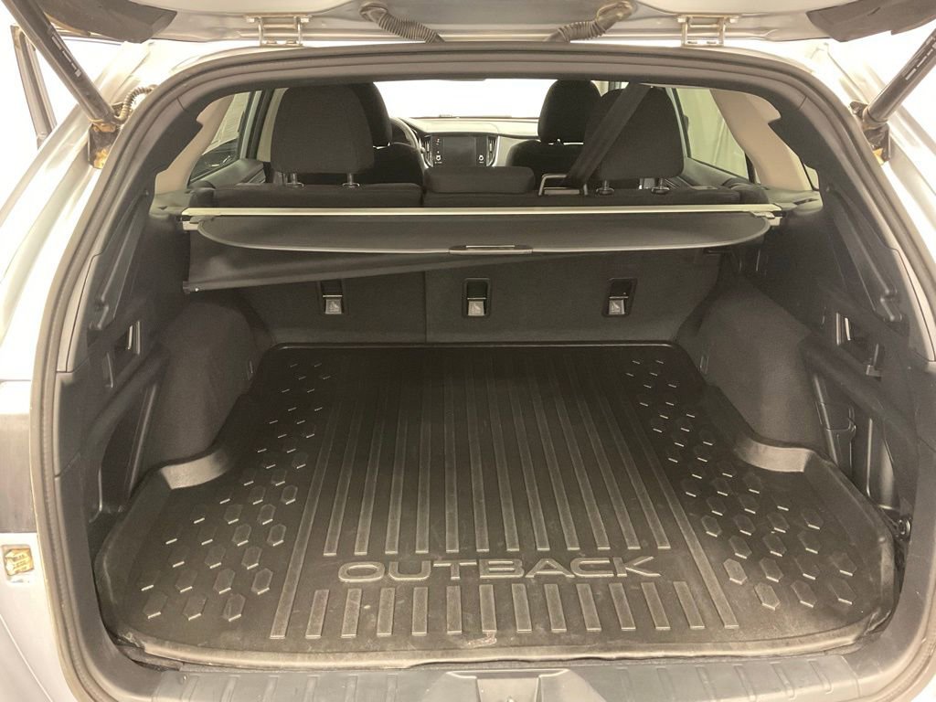 Used 2023 Subaru Outback Premium image 13