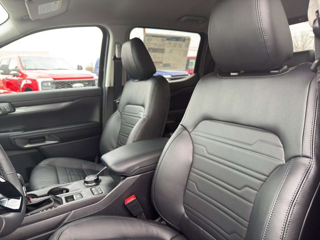 New 2025 Ford Ranger Lariat w/ Black Appearance Package image 13