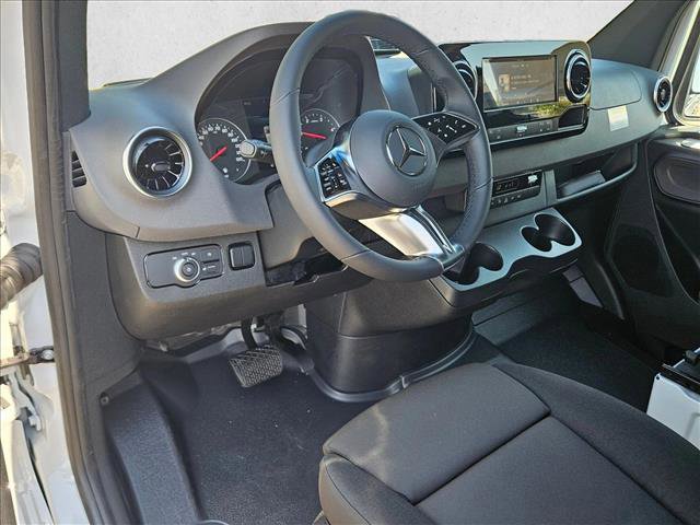 New 2026 Mercedes-Benz Sprinter 2500 image 9