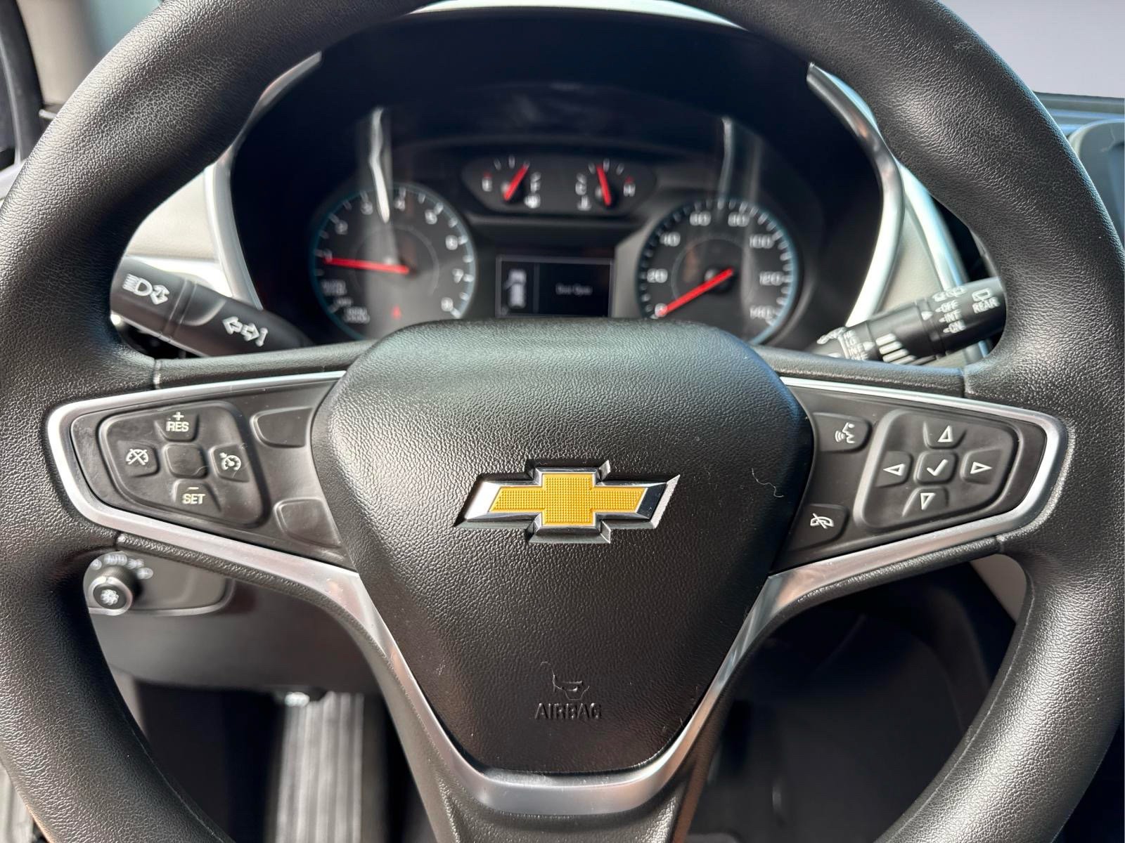 Used 2018 Chevrolet Equinox LS AWD/4WD image 27