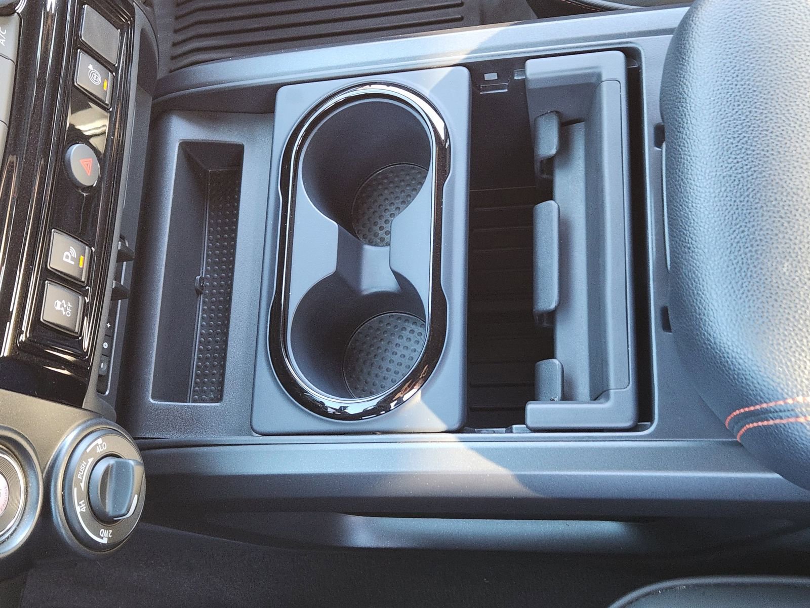 Used 2024 Nissan Titan PRO-4X w/ Pro-4x Utility Package image 23