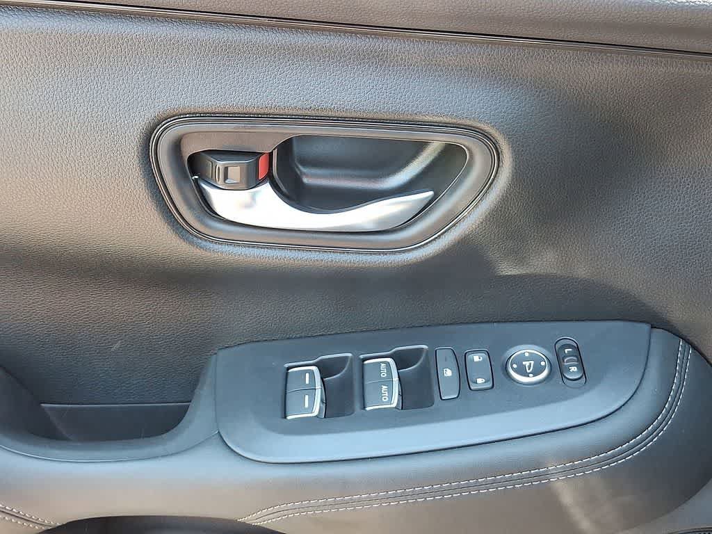 Used 2025 Honda HR-V EX-L image 10