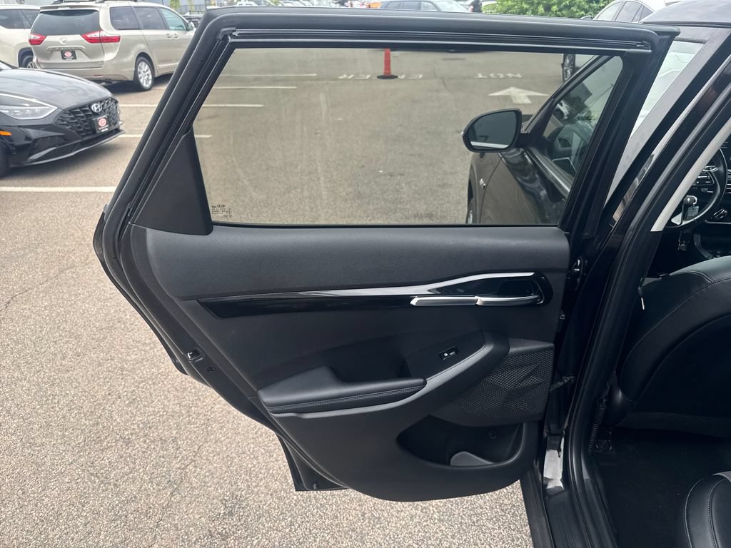 Used 2021 Kia Seltos S AWD/4WD image 38