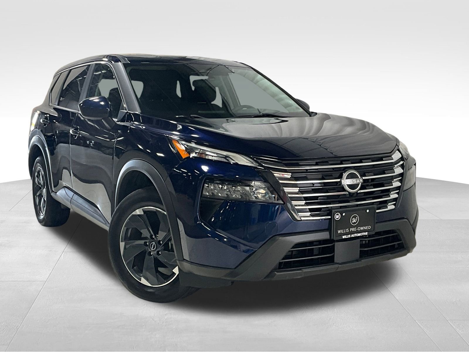 Used 2024 Nissan Rogue SV
