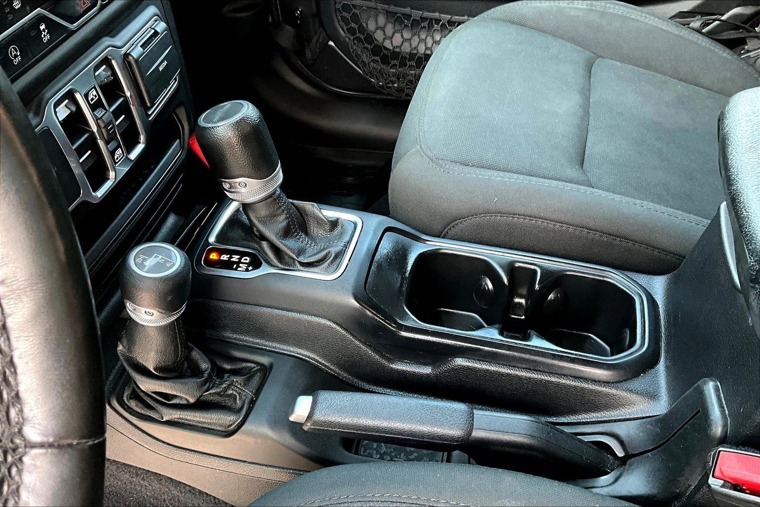 Used 2021 Jeep Gladiator Sport AWD/4WD image 19